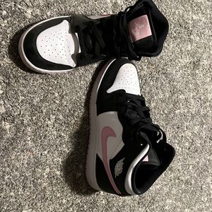 7y black and pink Jordan’s
